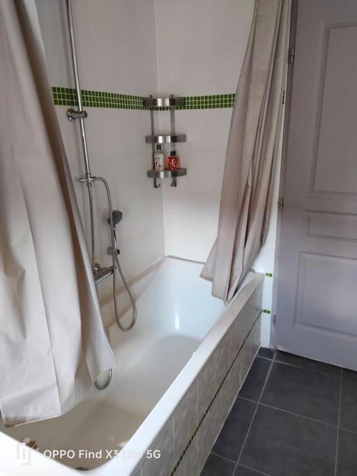 Maison Chaleureuse Proche A31, Avec Parking Lesmenils Экстерьер фото